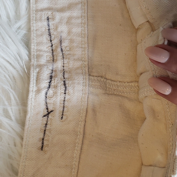 American Eagle white jean shorts - Picture 4 of 10